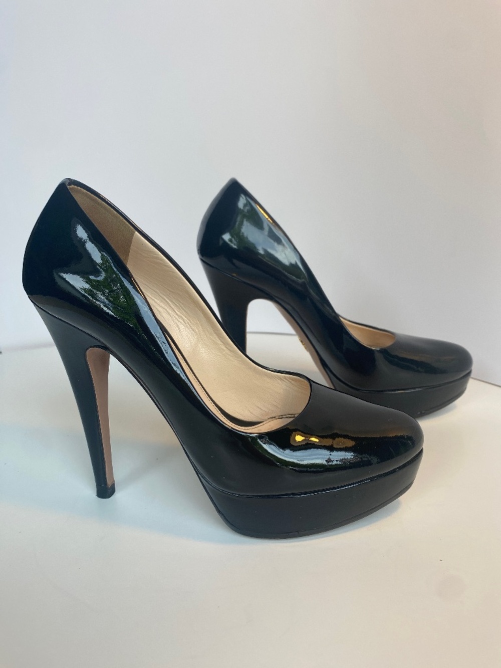 PRADA Black Patent Leather Platform Pumps • EU 37